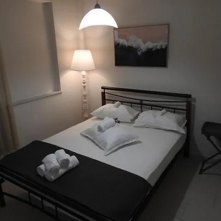 Konstantinos Luxury Beach House * Νικήτη