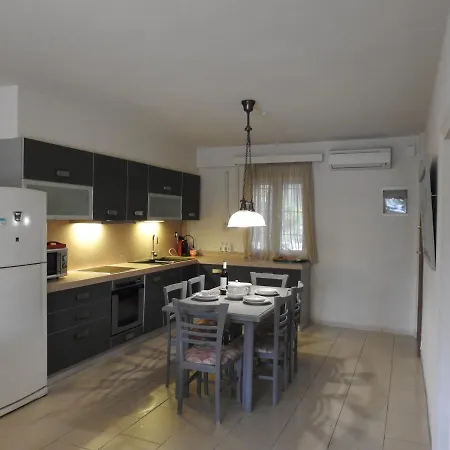 Konstantinos Luxury Beach House Νικήτη